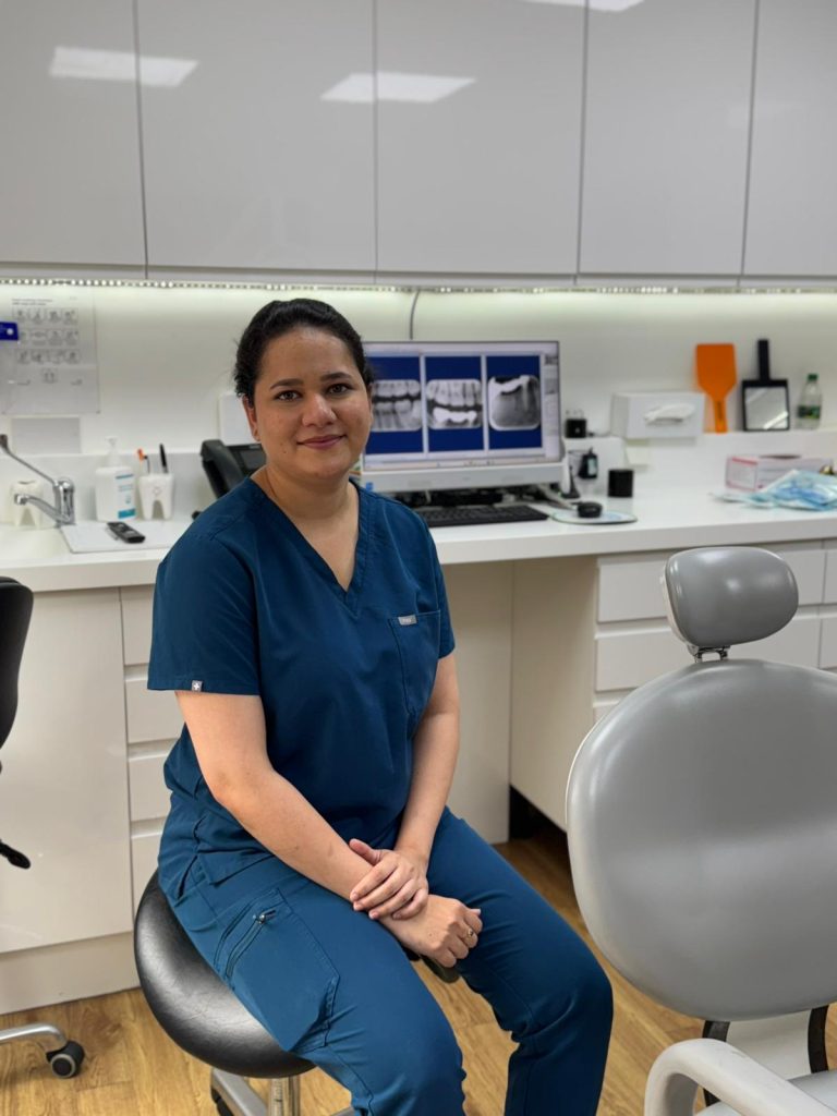 Dr. Dua Amin